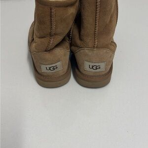 UGG girl size 1 Tan Sheepskin Lined Footwear
